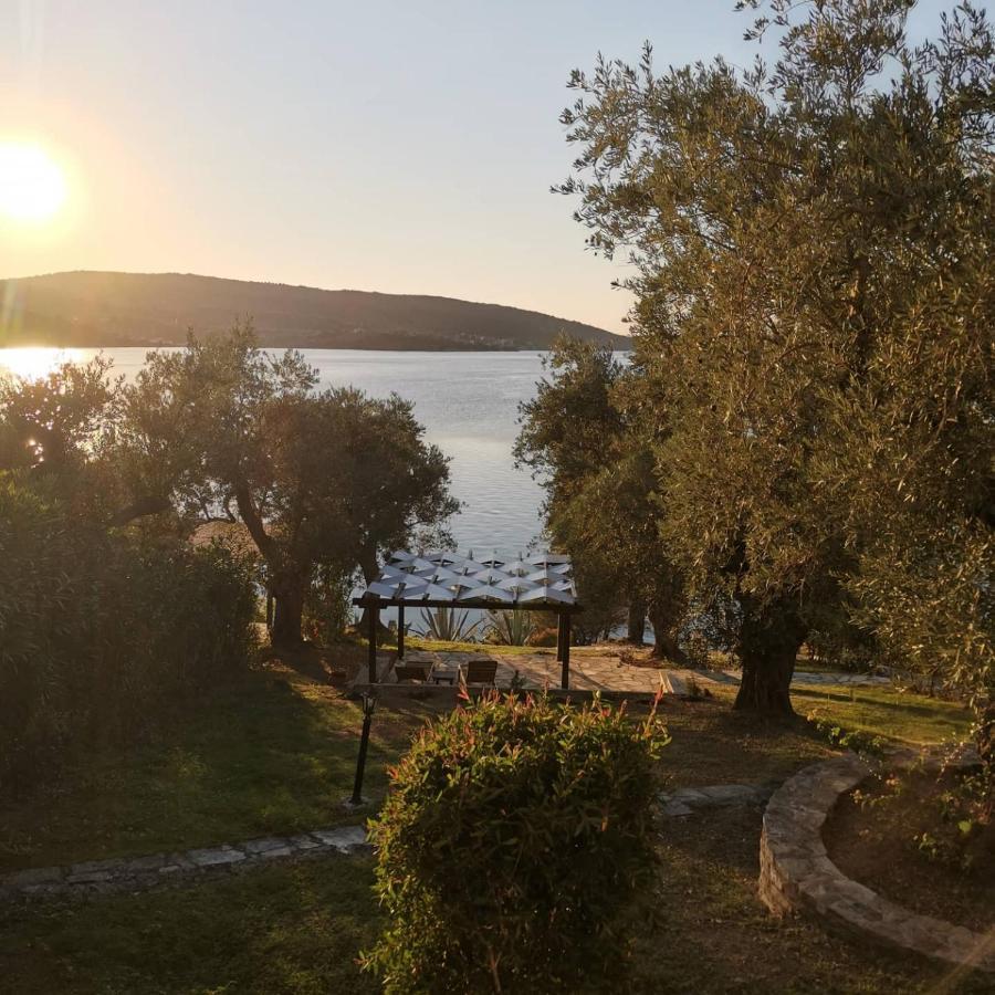 Villa Saint Andrews Bay Milína Esterno foto